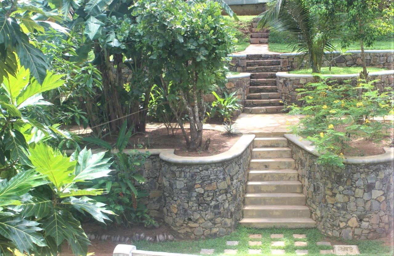 The Spice House Mirissa Hotel Bagian luar foto