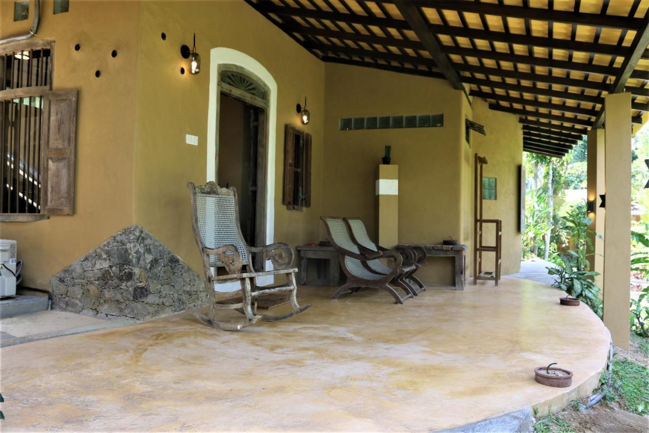 The Spice House Mirissa Hotel Bagian luar foto